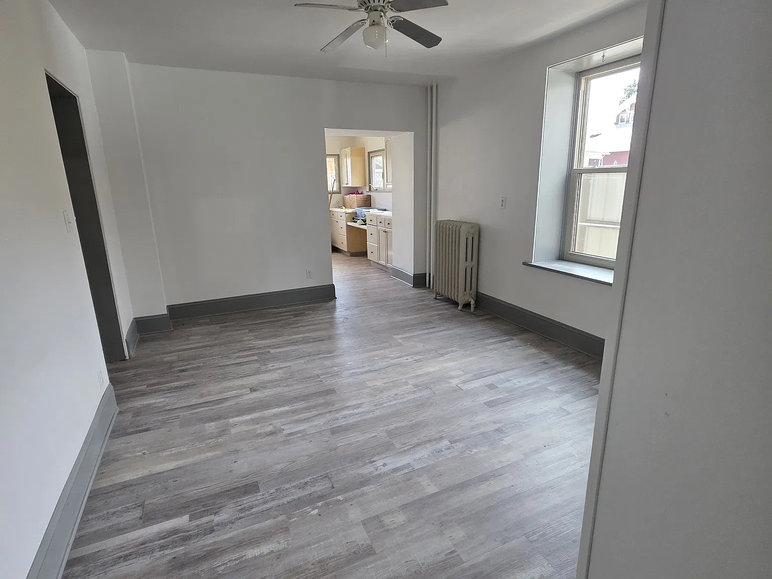 5 bed, 3375 sqft, $2,500 — Photo 4