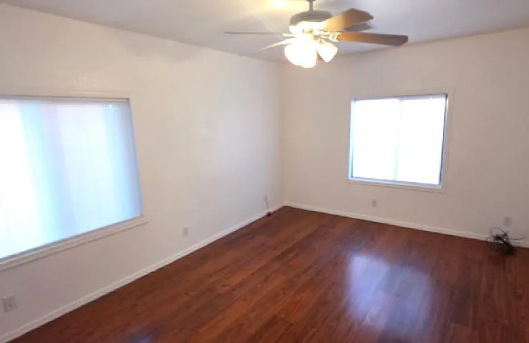 512 N Apache Ave — Photo 15