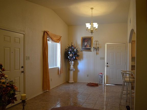 3rd image of 191 E Los Valles St