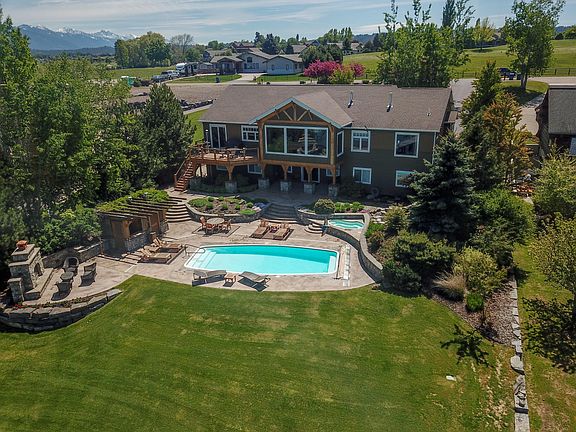 4th image of 1553 Bayview Dr