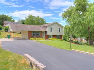 475 Reading Rd, Christiansburg, VA 24073