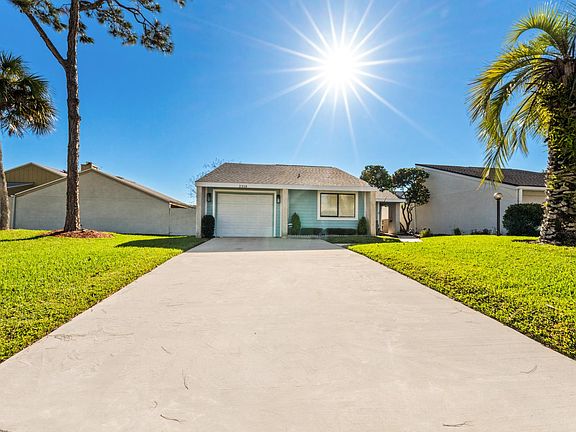 2nd image of 2318 Latrium Cir N