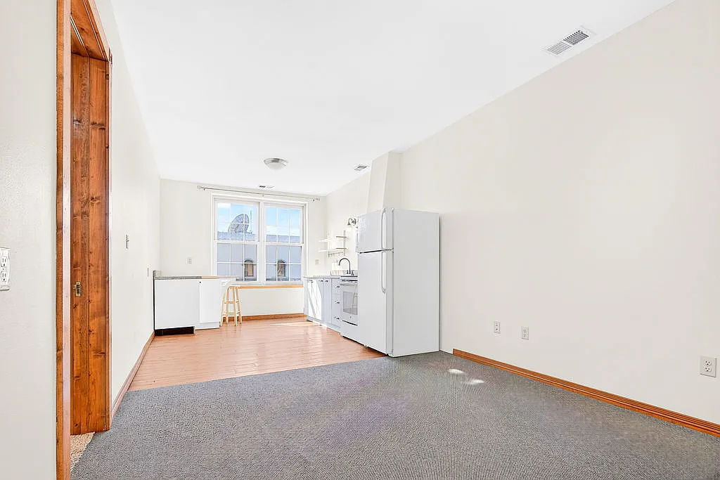 1 bed, $1,100 — Photo 3