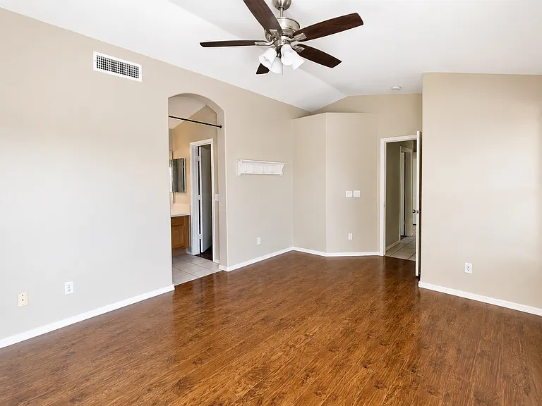 1077 W Swan Dr — Photo 8