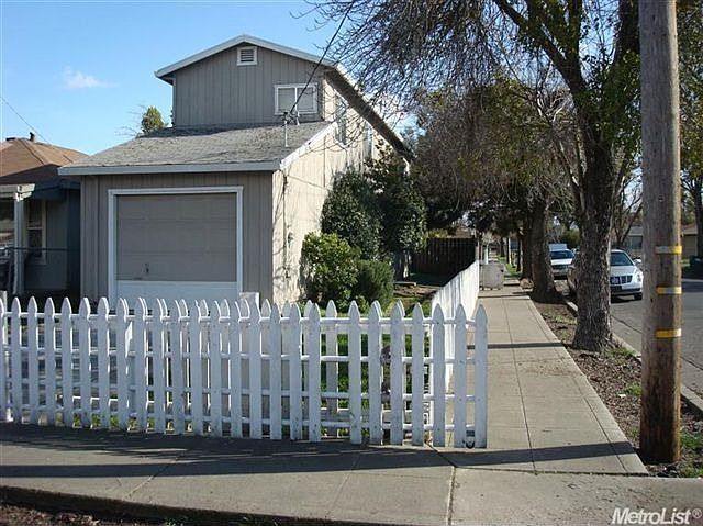 1st image of 518 Court St