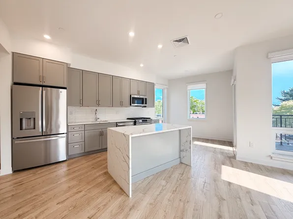 17 Argyle St, Dorchester Center, MA