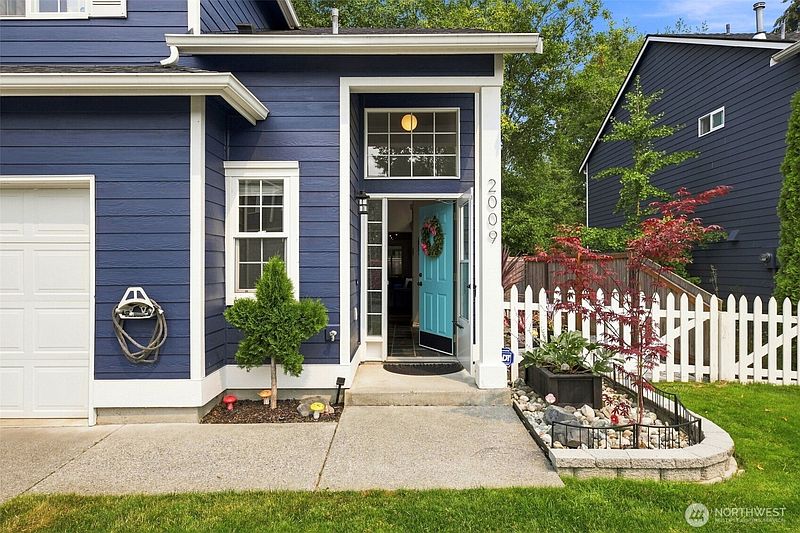 2nd image of 2009 98th Street SE