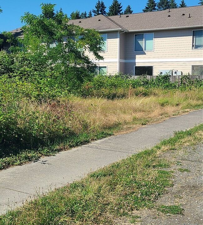 1st image of 211 Bridge Street SW