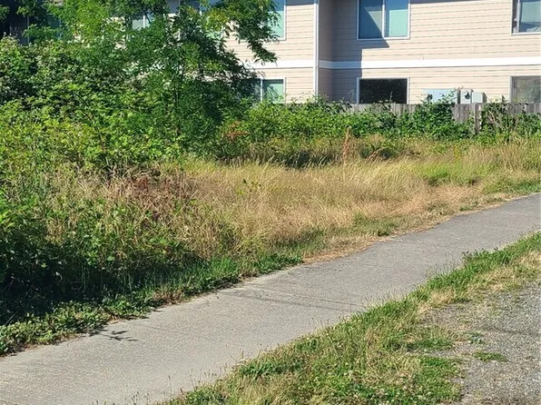 211 Bridge Street SW, Orting, WA 98360