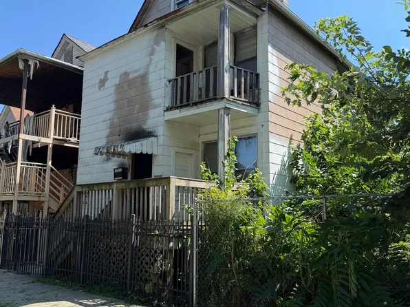 321 E 116th St, Chicago, IL 60628