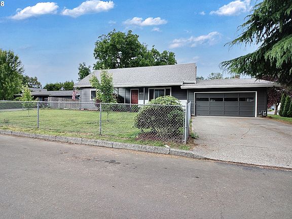 3rd image of 8603 NE 150th Ct