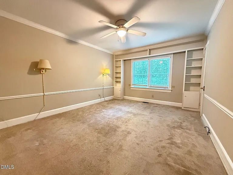 2667 Davis St — Photo 23
