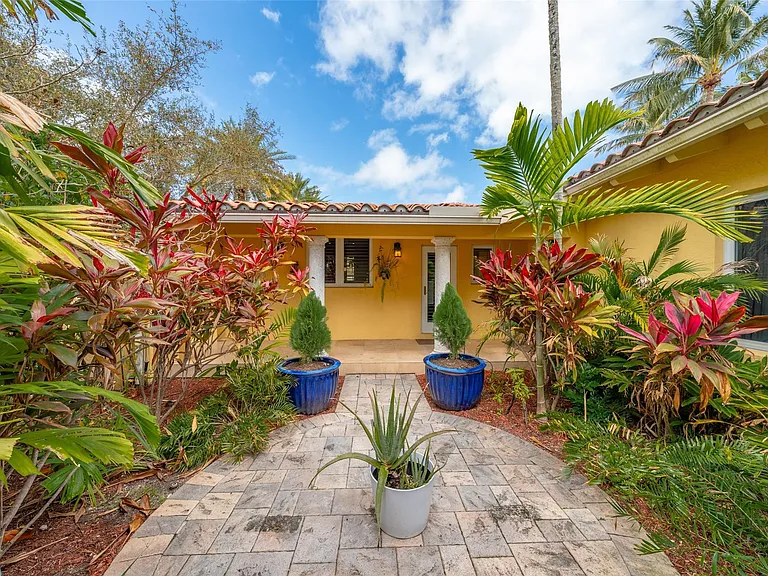330 Royal Plaza Dr — Photo 31