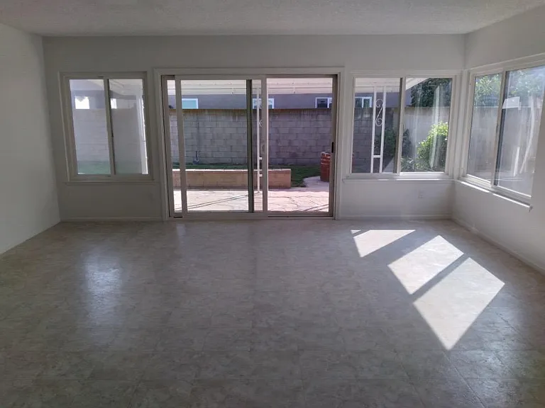 13534 Palm Pl — Photo 4