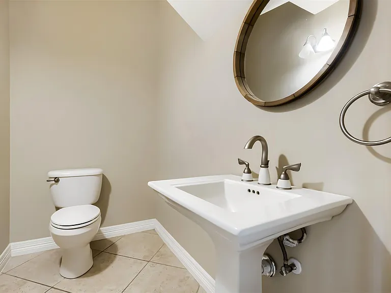 2506 Camden Park — Photo 9