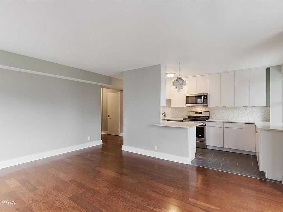 1st image of 80 La Salle St APT 16G