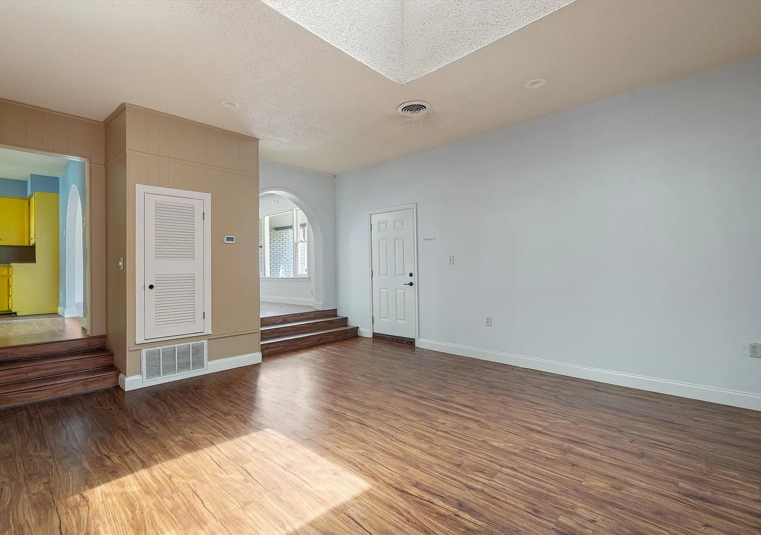 Incredible 3-Bedroom Home on Massive Lot in South Austin — Photo 3