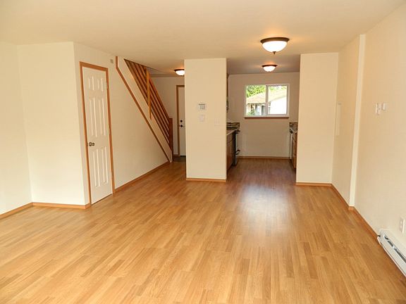 3rd image of 11825 SE 318th Pl