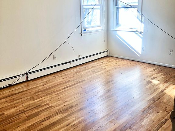 5th image of 144-30 184th St