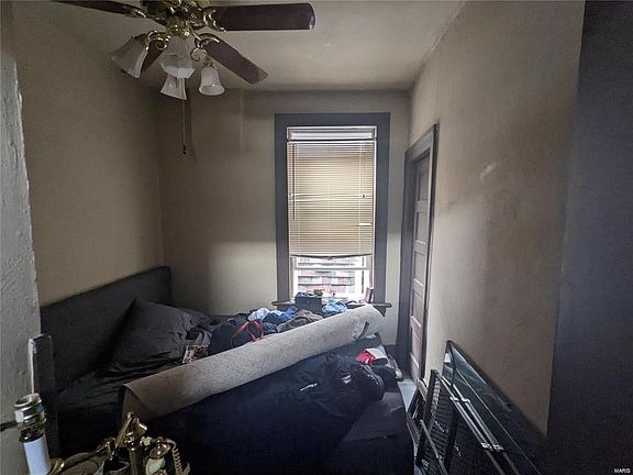 5th image of 3344 Michigan Ave