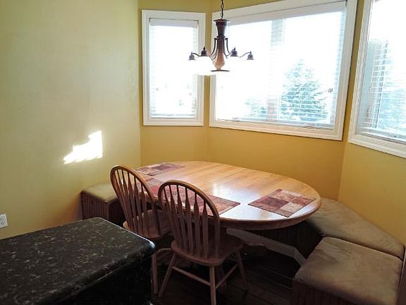 5th image of 1391 20th St NE