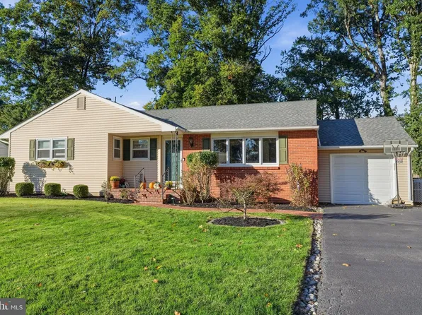 144 Susan Dr, Ewing, NJ 08638