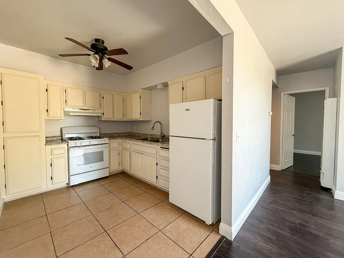 73407 Sunnyvale — Photo 2