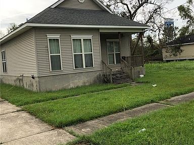 2414 Deslonde St, New Orleans, LA 70117 | Zillow