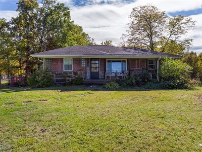 6565 McCartney Rd, Lowellville, OH, 44436
