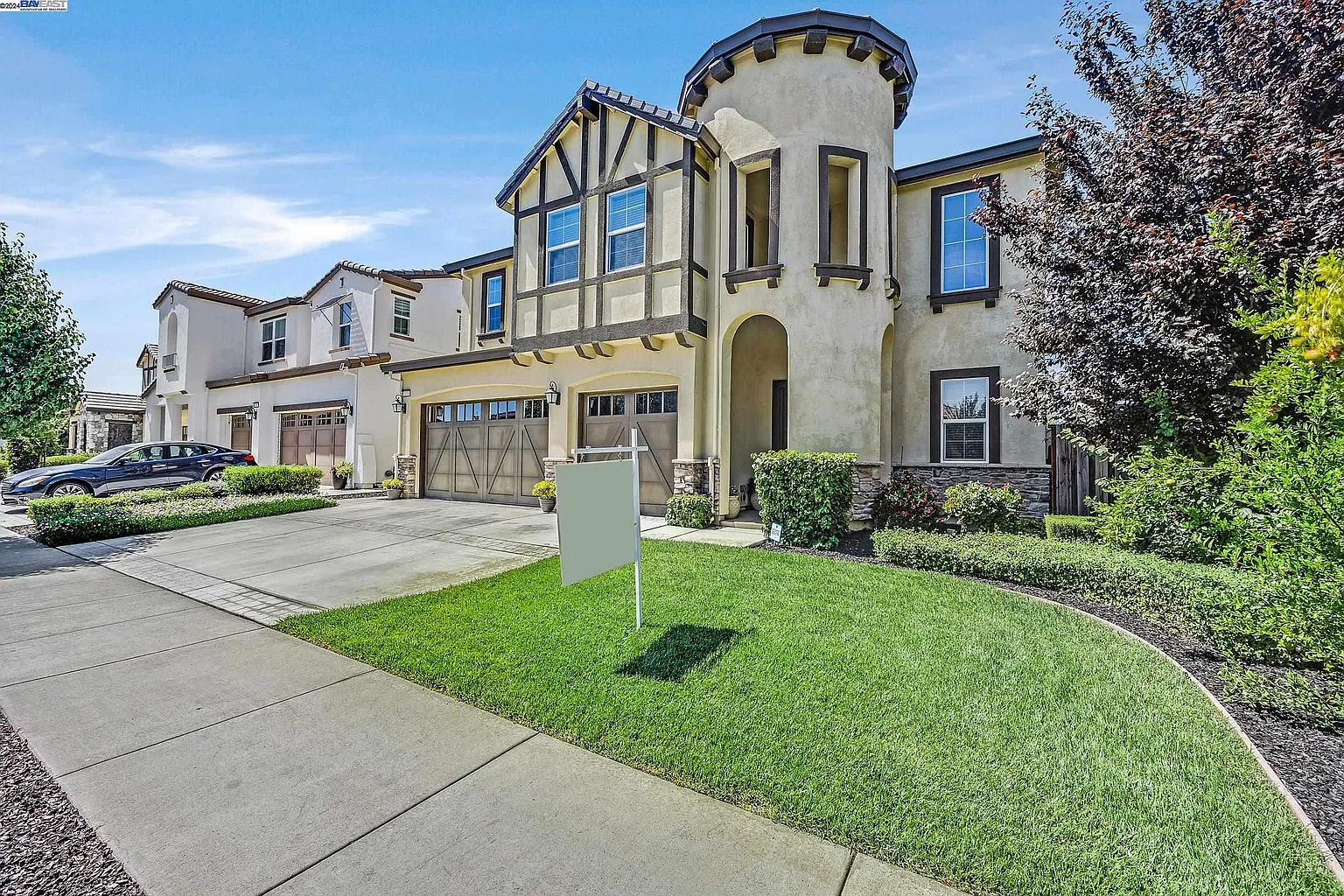 373 Fletcher Ln photo 1