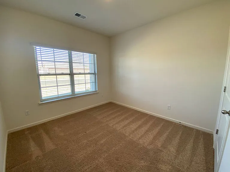 38 Crown Way — Photo 26