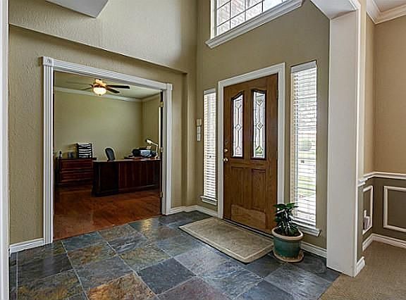 2nd image of 1112 Hunters Creek Dr