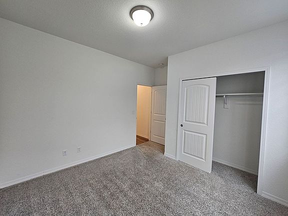 5th image of 10450 Summer Ridge Dr