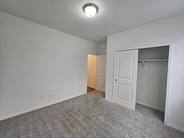 10450 Summer Ridge Dr — Photo 5