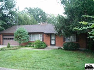 106 Honeysuckle Ln, Huntington, WV 25701