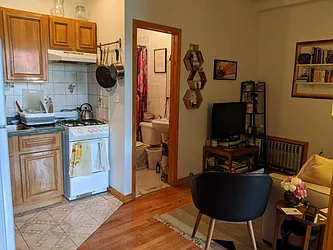 Rented by Apple Exclusive Realty Inc