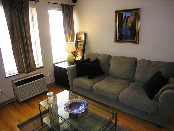 5th image of 1041 W Susan Collins Ln #403