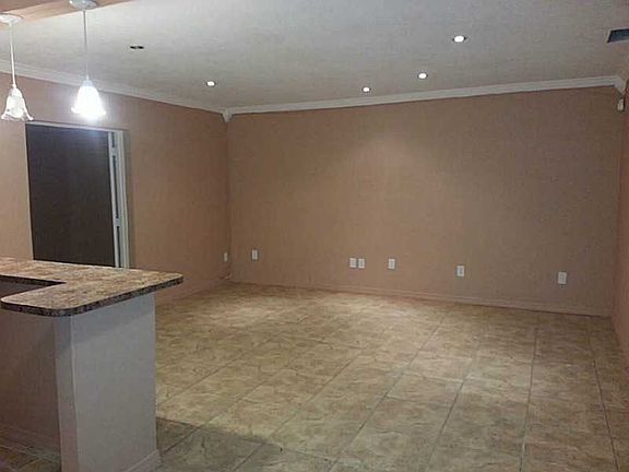 3rd image of 20500 NW 7th Ave APT 11