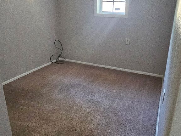 4th image of 531 W Ash St