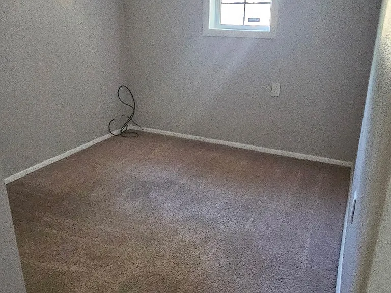 531 W Ash St — Photo 4