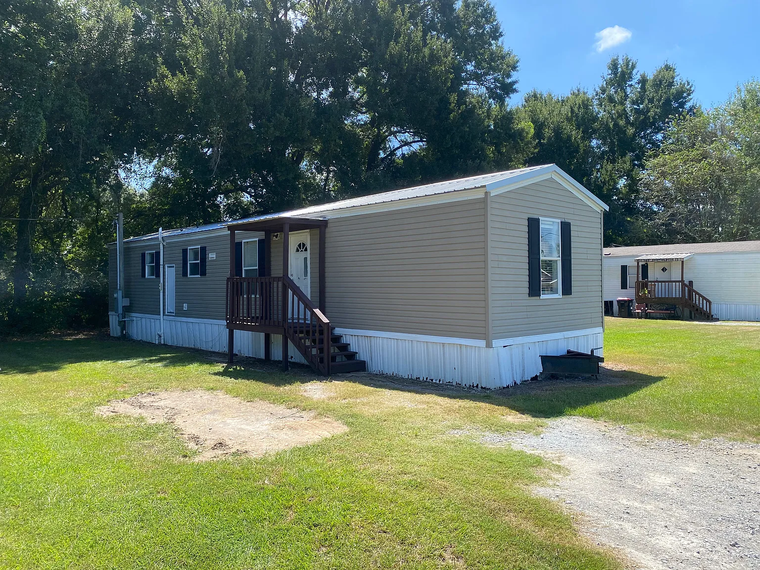 3 bed, 950 sqft, $950 — Photo 1