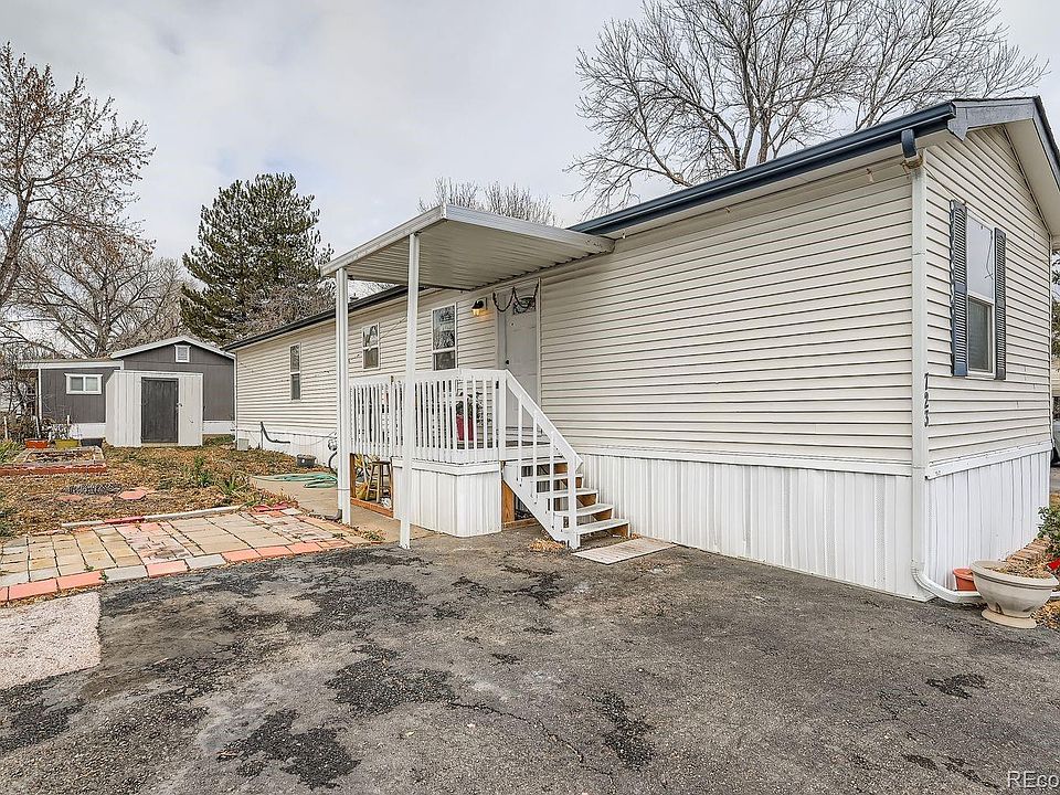 1st image of 723 Cardinal Drive