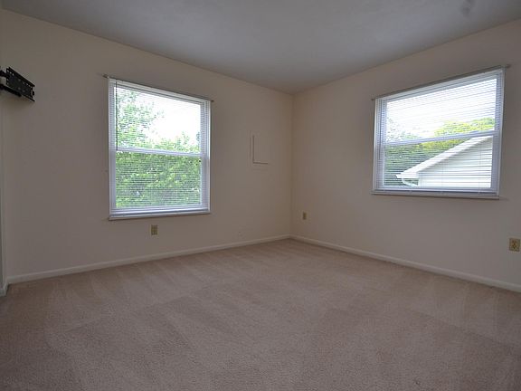 4th image of 810 Waskin Dr #810