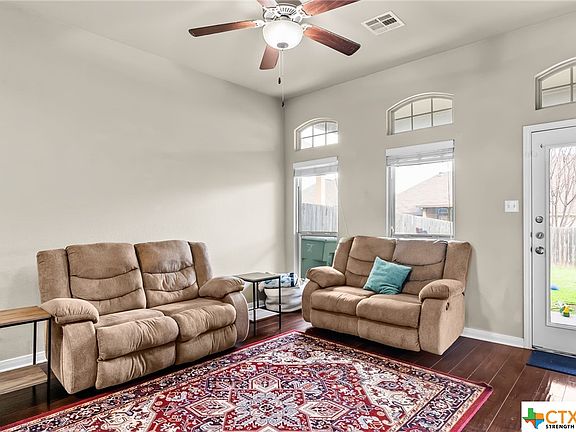 3rd image of 3313 Greyfriar Dr