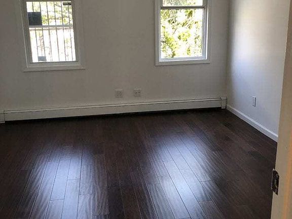 5th image of 1037 48th Ave APT 4