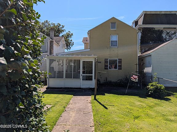 3rd image of 477 W Mahoning St