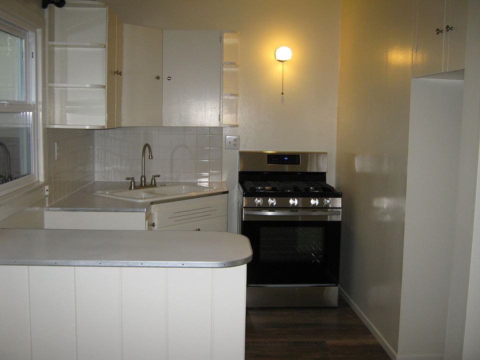 1st image of 1922 Channel Dr APT A