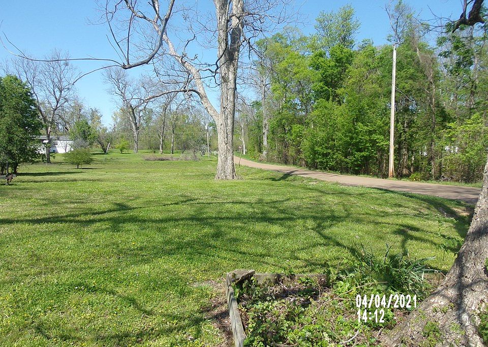 2nd image of 101 Pecanwood Dr