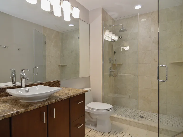 2365 N Wayne Ave — Photo 9
