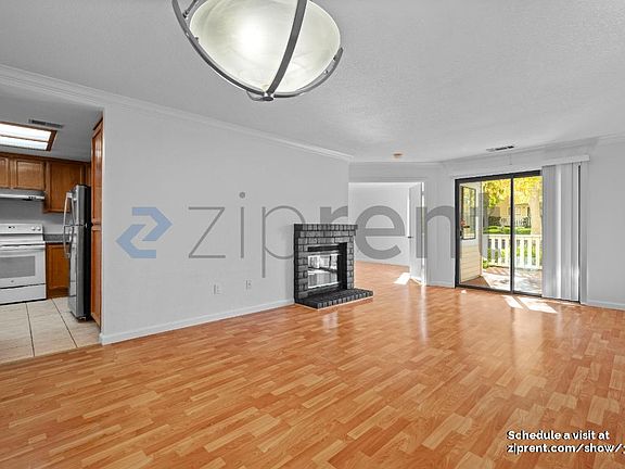 5th image of 605 Devonwood